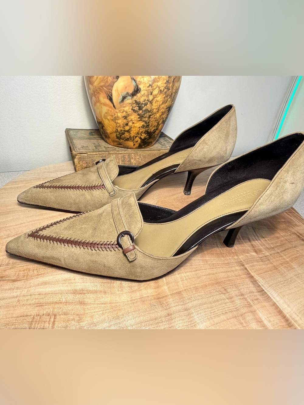 Cole Haan Suede Pointed Toe D’Orsay Kitten Heels 9 AA Narrow Whipstitch